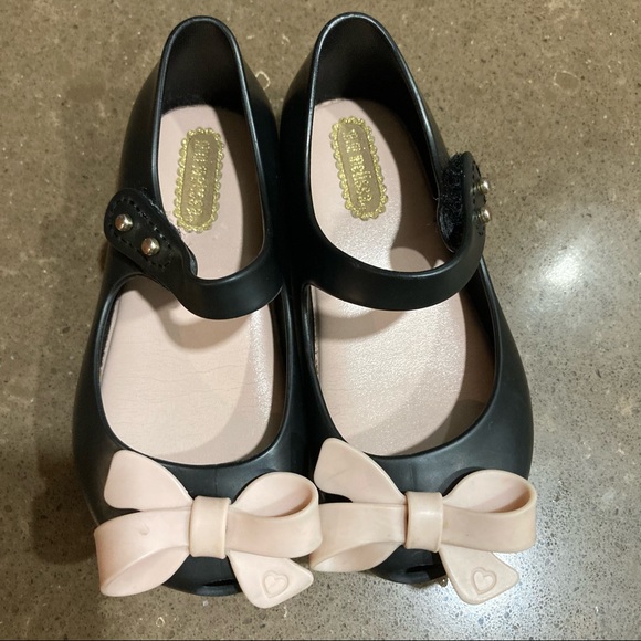 Mini Melissa Black with Pink Bows - Picture 3 of 6